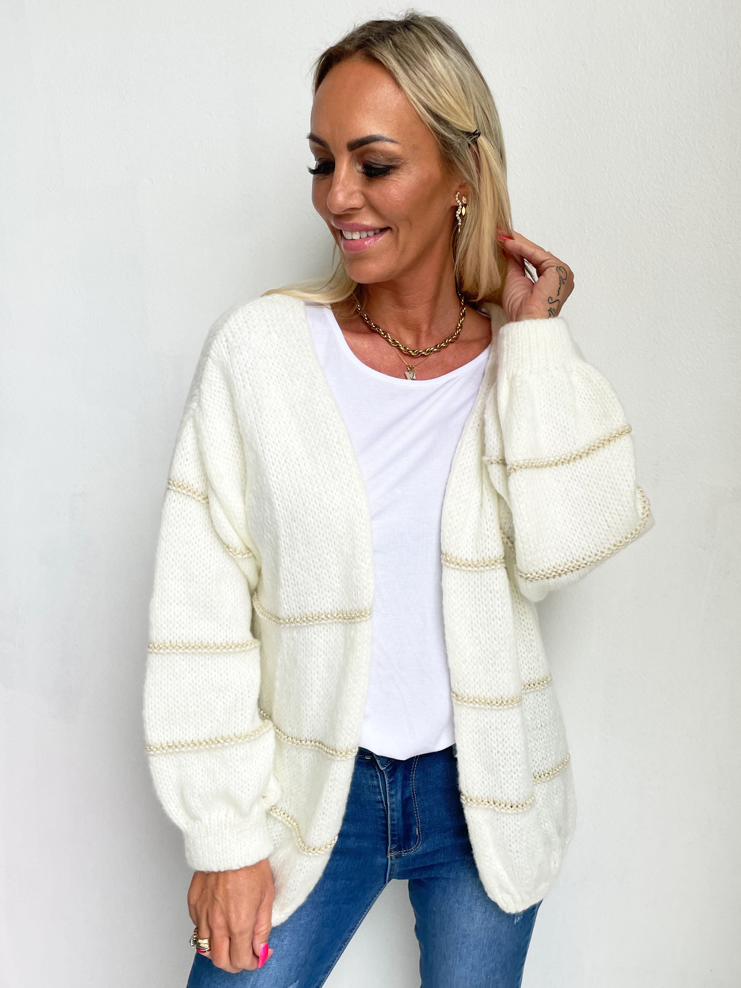 Yanira - Stickad kofta med guldfärgade ränder